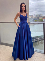 Robe de soirée col V à bretlle jupe plissée au sol