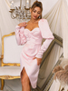 Robe de Soirée Courte Moulante à Col Décolleté avec Manches Longues Amples Coupe Cintrée avec Fente Unicolore Robe Sexy