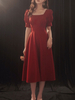 Robe de soirée femme avec cocktail bordeaux belle robe mi-longue coupe trapèze à encolure carrée