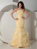 Robe de soirée jaune en organza à une épaule longueur plancher