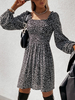 Robe Droite Courte Femme Imprimé à Col Carré avec Manches Longues Amples Coupe Cintrée Bas Evasée Bicolores