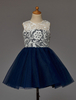 Robe du cortège enfant dentelle bleu marine foncé avec bouton