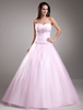 Robe en tulle rose avec strass d