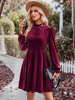 Robe en velours bordeaux manches longues col rond mini robes patineuses