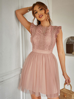 Robe Eté Courte Femme en Mousseline avec Bretelles avec Volants à Col Rond Coupe Cintrée Bas Evasée Unicolore