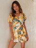 Robe Eté Courte Femme Imprimé à Col V avec Manches Courtes Volantes Coupe Cintrée à Lacets