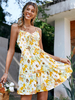 Robe Eté Courte Imprimé Fleurie avec Bretelles à Col V à Lacets Coupe Cintrée Bas Evasée