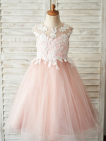 Robe fille de fleur bleu en tulle col rond transparent boutonné sur dos robe cortège enfant