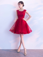 Robe Fête 2022 Robes de soirée courtes Bourgogne Dentelle en Tulle Robe mignonne en Multicouche