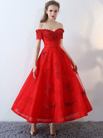 Robe fête de la rentrée A-ligne en dentelle bordeaux hors de l