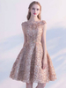 Robe fête de la rentrée A-ligne en dentelle col rond avec ceinture longueur genou
