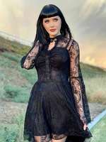 Robe gothique pour femmes en dentelle noire Sexy Polyester Halter NeckLine Robe midi à manches longues
