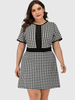 Robe Grande Taille Courte Femme Imprimés Carreaux à Col Rond avec Manches Courtes Coupe Cintrée Bicolores Vêtement Femme Grande Taille