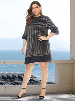 Robe grande taille pour les femmes noir col bijou demi manches à pois Polyester surdimensionné une pièce robe longueur au genou