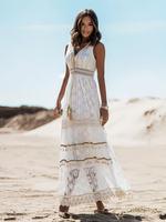 Robe Longue Femme en Dentelle avec Bretelles à Col V Coupe Cintrée Bas Evasée Unicolore