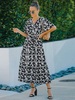 Robe Longue Femme Imprimé avec Manches Courtes à Col V Coupe Cintrée Bas Evasée
