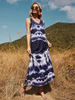 Robe longue sans manches imprimée bleu profond col en V plissée irrégulière en polyester