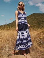 Robe longue sans manches imprimée bleu profond col en V plissée irrégulière en polyester