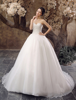 Robe mariée en organza ivoire avec applique traîne chapelle