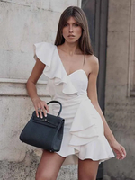 Robe Moulante Courte Blanche Une Épaule Manche Courte Volants Chic Robe Fourreau