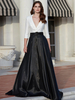Robe mère de la mariée à col en V et manches 3/4 avec ceinture et traîne