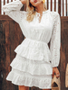 Robe patineuse blanche en polyester à encolure en V découpée à manches longues et évasée