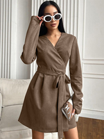 Robe portefeuille ceinturée à col en V et manches longues pour femme mini robe patineuse décontractée pour le printemps 2025