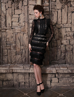 Robe soutenue de cocktail noire fourreau en dentelle col rond avec passepoil Robes pour les invités de mariage Milanoo