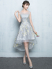 Robe sublimé de bal A-ligne en dentelle gris clair col rond avec dentelle asymétrique