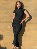 Robe Tricotée Femmes Plissée En Polyester Manches Courtes