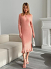 Robe tricotée pour femme en polyester charmant à manches longues et col bijou