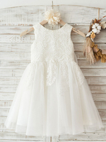 Robes cortège enfant bijou cou dentelle sans manches longueur au genou princesse boutons de silhouette des robes enfants formelles robes de reconstitution historique