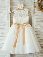 Robes cortège enfant bijou cou dentelle sans manches longueur au genou princesse Silhouette Sash enfants robes de soirée sociales