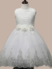 Robes cortège enfant blanche en dentelle col rond décoré des fleur robe fille de fleur