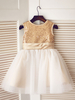 Robes cortège enfant cousu en dentelles Tulle Sans manches Longueur au genou Princesse Silhouette Sash Enfants Robes de soirée sociale