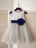 Robes cortège enfant Dresses cousu en dentelles manches pailletée Longueur genou Silhouette Princesse Fleurs enfants Robes de soirée