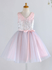 Robes cortège enfant V Cou paillettes sans manches longueur au genou Princesse Silhouette Sash Robe enfants Pageant