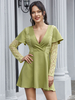 Robes Courtes Femmes à Col Décolleté en V avec Manches Longues Volants Creusants Les Fleurs en Dentelles Coupe Cintrée Bas Evasée Unicolore Sexy