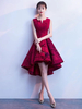 Robes de bal courtes dentelle robe de graduation de Bourgogne haute robe de cocktail sans manches