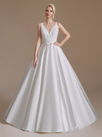 Robes de mariée A-ligne Longueur au sol sans manches en dentelle Robes de mariée à encolure en V