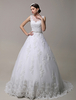 Robes de Mariée Blanc Illusion Cou Robe De Mariée Dentelle Applique Perlée Sash Robe De Mariée Avec Train Milanoo