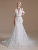 Robes de mariée col en V sans manches taille naturelle dentelle avec train robes de mariée