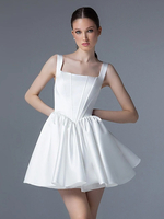 Robes de mariée courtes à col carré sans manches taille naturelle en tissu satiné