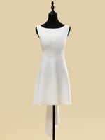 Robes de mariée courtes en polyester à col en V sans manches et taille naturelle