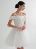 Robes de mariée courtes Robe de mariée courte sans manches à épaules dénudées et taille naturelle en dentelle