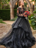 Robes de mariée fidèles noires Silhouette de princesse manches longues en Tulle découpé avec traîne robe de mariée