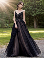 Robes de mariée fidèles noires silhouette de princesse sans manches en dentelle avec traîne robe de mariée