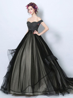 Robes de mariée gothique Robe de princesse silhouette sans manches Robe royale en dentelle robe de mariée