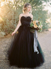 Robes de mariée gothiques en dentelle A-ligne sans bretelles en tulle dentelle au sol robe de mariée