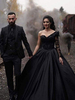 Robes de mariée gothiques en dentelle A-ligne sans manches avec robe de mariée en train